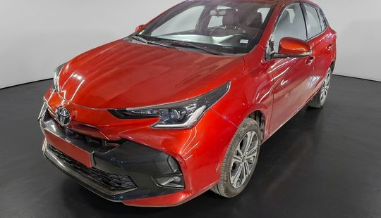 Toyota • Yaris