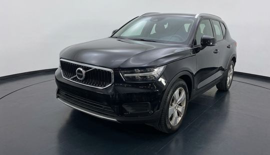 Volvo • XC40