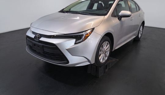 Toyota • Corolla
