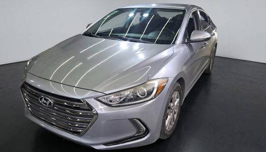 Hyundai • Elantra