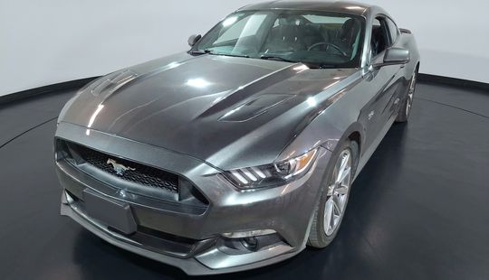 Ford • Mustang