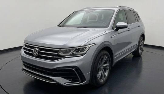 Volkswagen • Tiguan