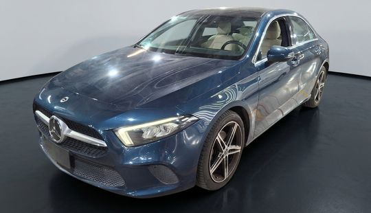 Mercedes Benz • Clase A