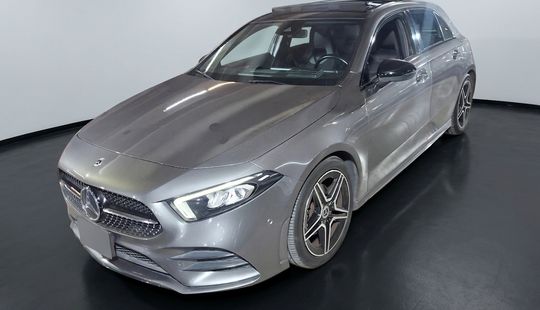 Mercedes Benz • Clase A