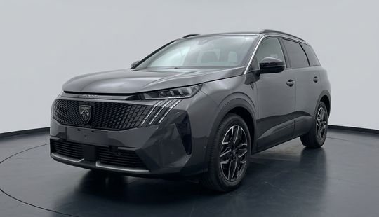 Peugeot • 5008