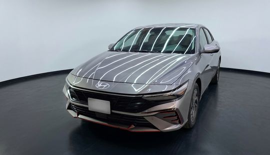 Hyundai • Elantra