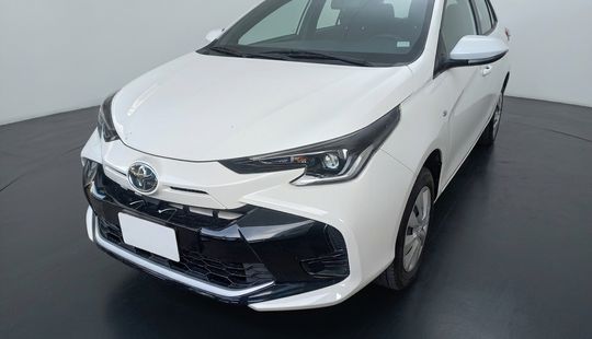Toyota • Yaris