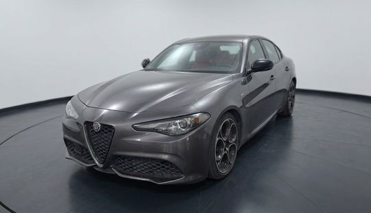 Alfa Romeo • Giulia