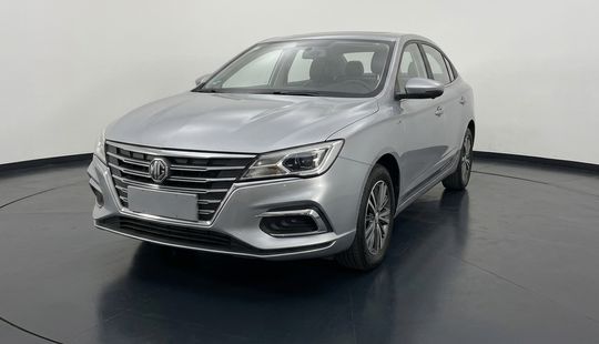 2023 • 33,500 km • Automático