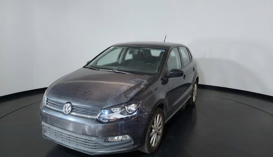 Volkswagen • Polo