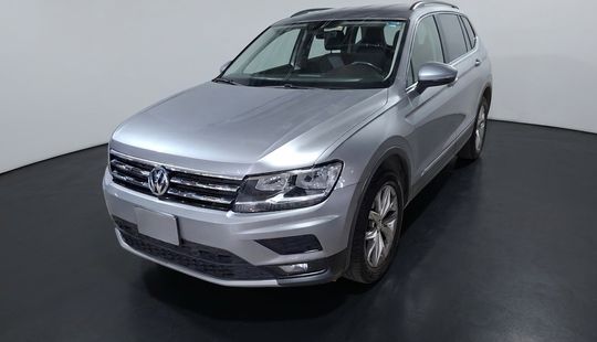 Volkswagen • Tiguan