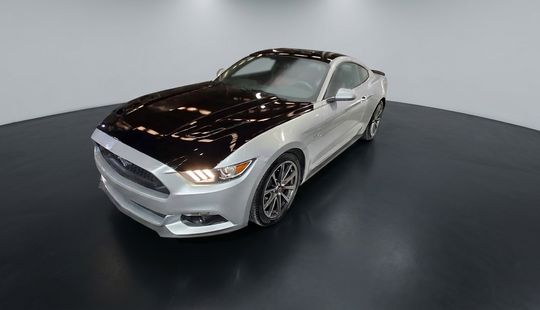 Ford • Mustang