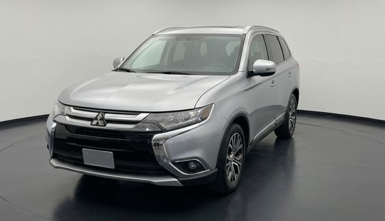 Mitsubishi • Outlander