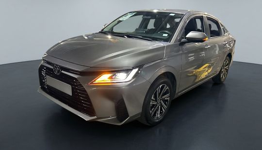 Toyota • Yaris
