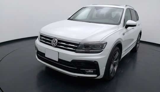 Volkswagen • Tiguan