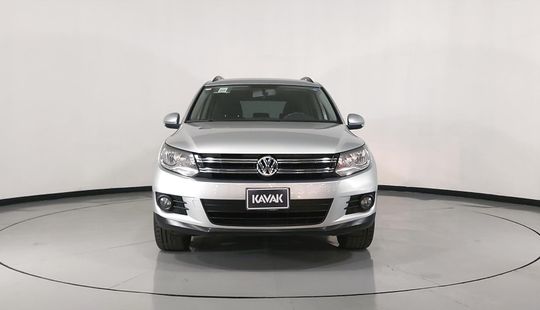 Volkswagen • Tiguan