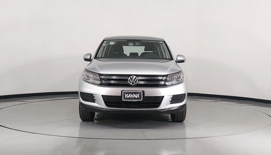 Volkswagen • Tiguan