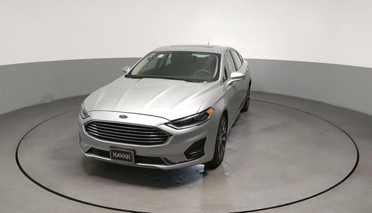 Ford • Fusion