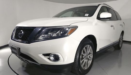 Nissan • Pathfinder