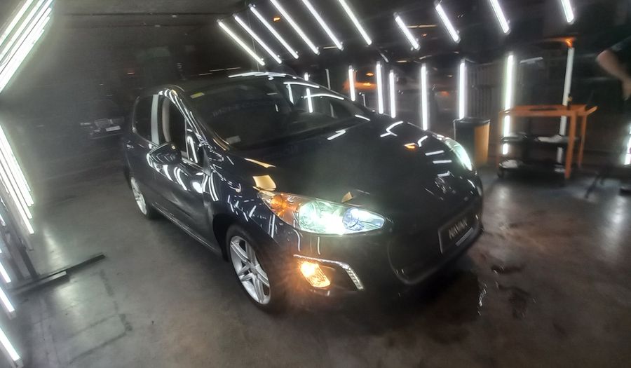 Peugeot 308 2.0 FELINE Hatchback 2012