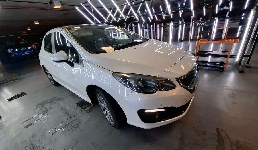 Peugeot 308 1.6 HDI FELINE Hatchback 2017