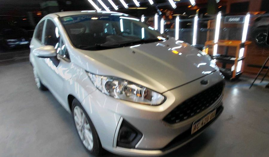 Ford Fiesta Kinetic Design 1.6 SE PLUS Hatchback 2018