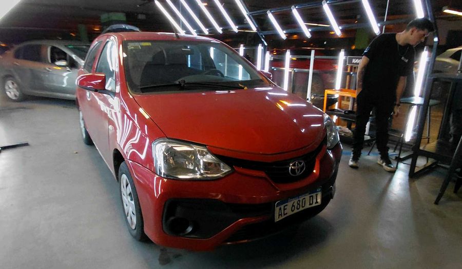 Toyota Etios 1.5 X Hatchback 2021