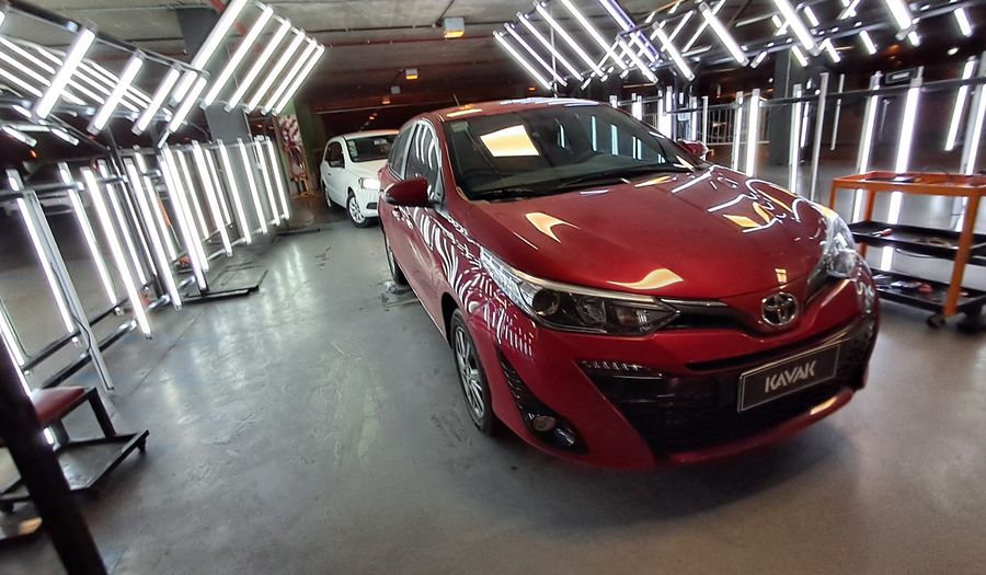 Toyota Yaris 1.5 XLS CVT Hatchback 2021