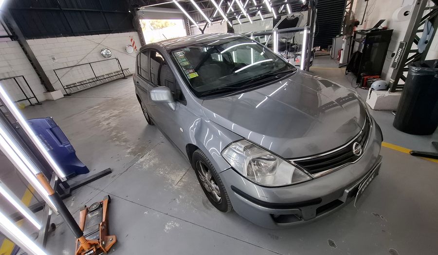 Nissan Tiida 1.8 TEKNA Hatchback 2013