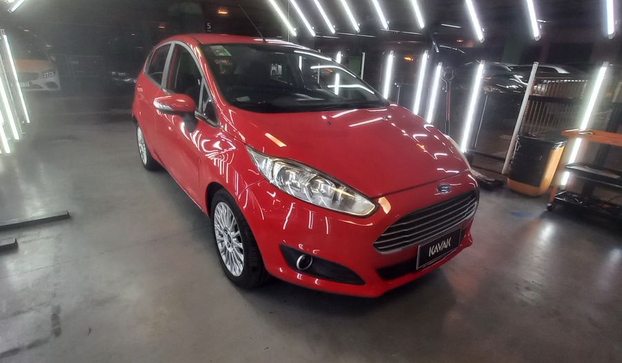 Ford Fiesta Kinetic Design 1.6 SE Hatchback 2014