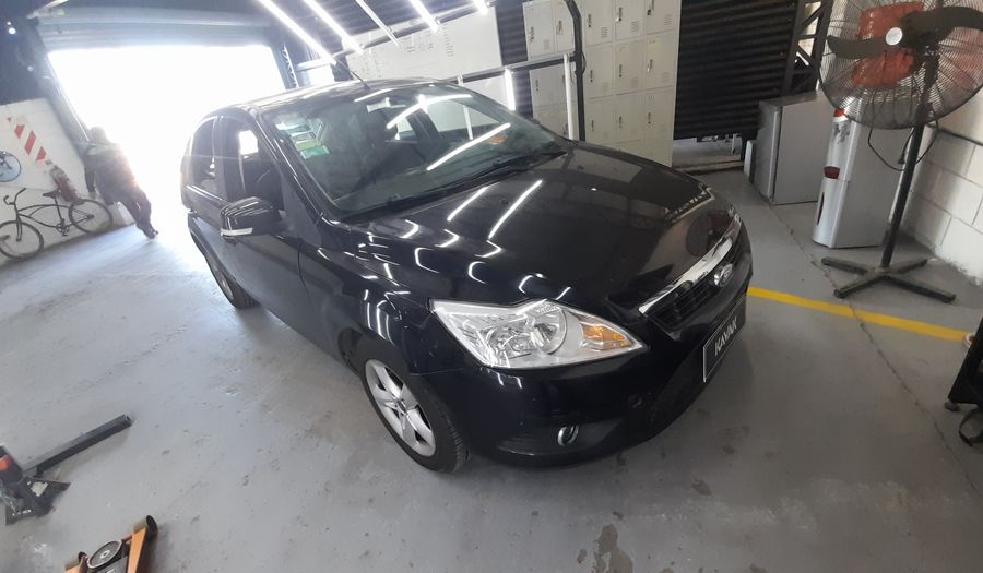 Ford Focus Ii 1.6 TREND Hatchback 2012