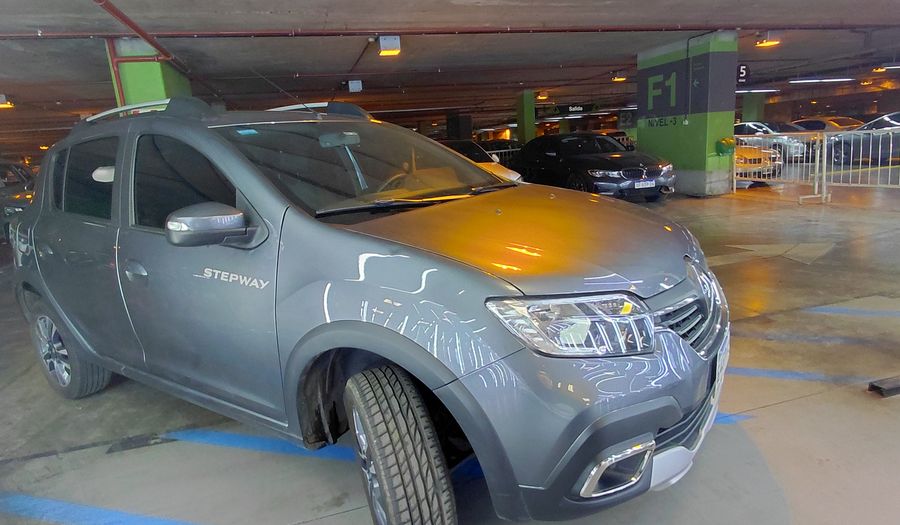 Renault Sandero Stepway 1.6 INTENS CVT Hatchback 2024