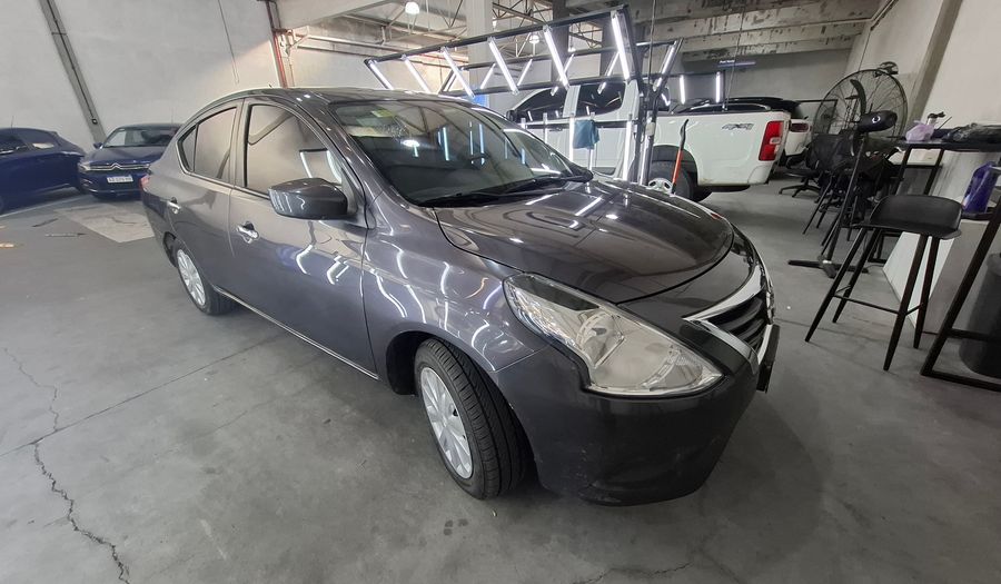 Nissan Versa 1.6 SENSE Sedan 2015