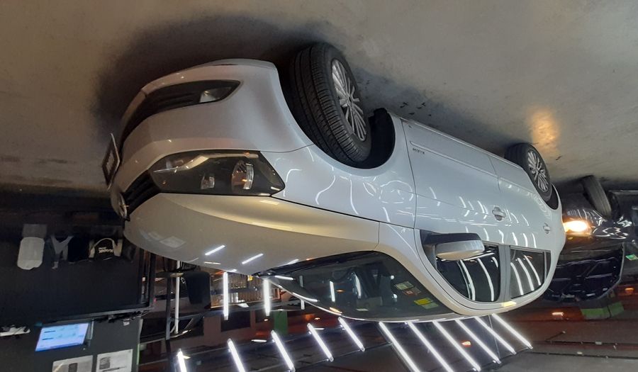 Volkswagen Gol Trend 1.6 HIGHLINE Hatchback 2015