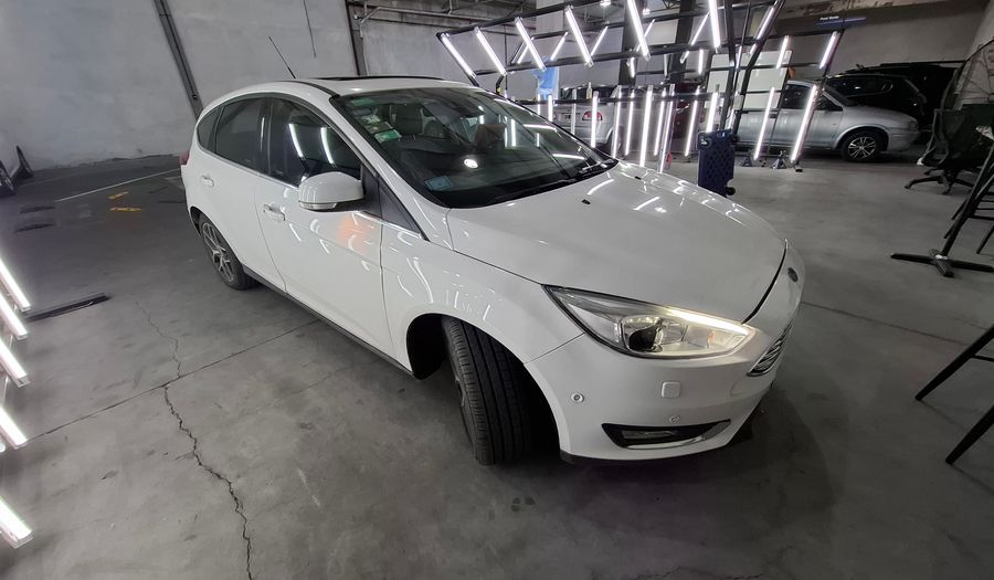 Ford Focus Iii 2.0 TITANIUM Hatchback 2016