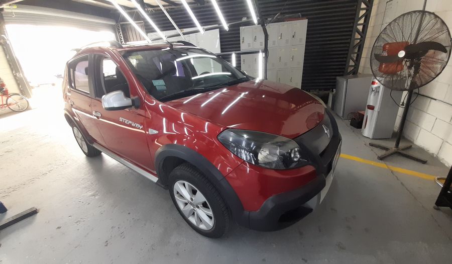 Renault Sandero Stepway 1.6 CONFORT MT Hatchback 2012