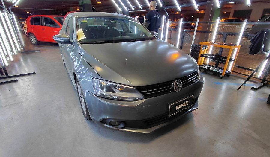 Volkswagen Vento 2.5 LUXURY TIPTRONIC Sedan 2013
