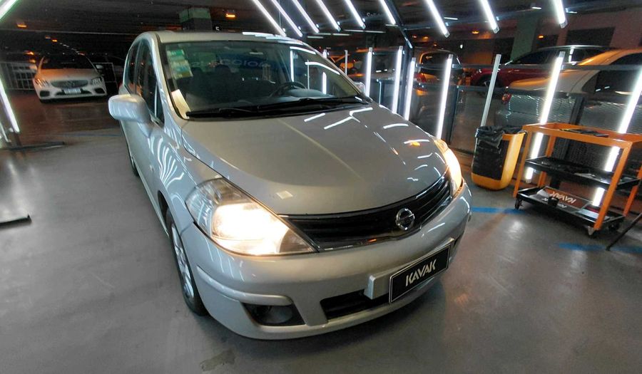 Nissan Tiida 1.8 ACENTA Hatchback 2011