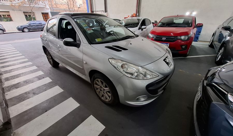 Peugeot 207 1.6 XT TIPTRONIC COMPACT Hatchback 2011