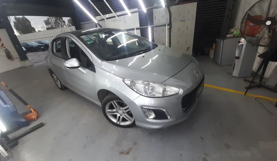 Peugeot 308 2.0 FELINE Hatchback 2014