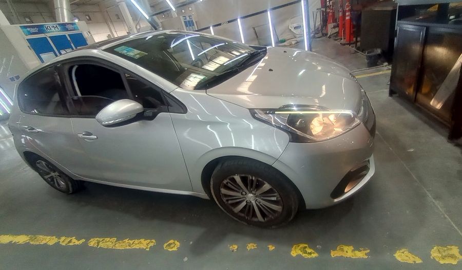 Peugeot 208 1.6 FELINE Hatchback 2019