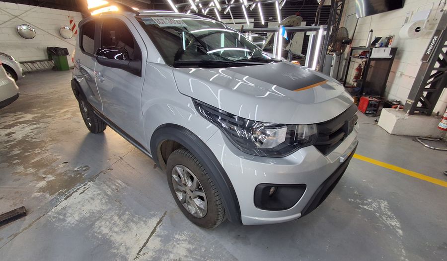Fiat Mobi 1.0 TREKKING Hatchback 2025