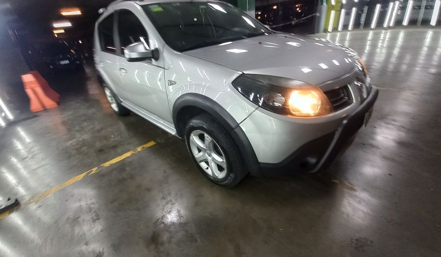 Renault Sandero Stepway 1.6 16V STEPWAY CONFORT Hatchback 2009