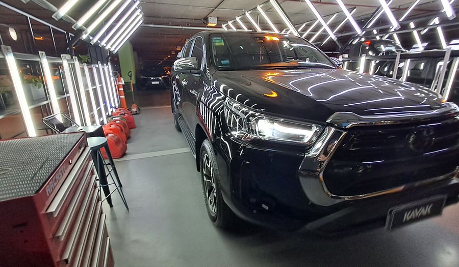 Toyota Hilux 2.8 TDI SRX AUTO C/D Pickup 2023