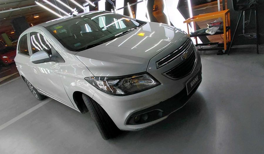 Chevrolet Onix 1.4 LTZ AT Hatchback 2015