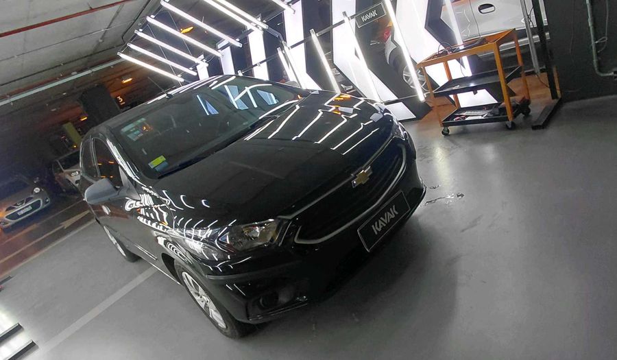 Chevrolet Onix 1.4 LT Hatchback 2017