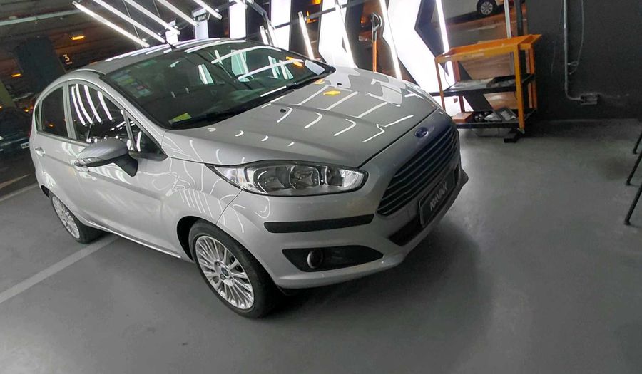 Ford Fiesta Kinetic Design 1.6 SE Hatchback 2016