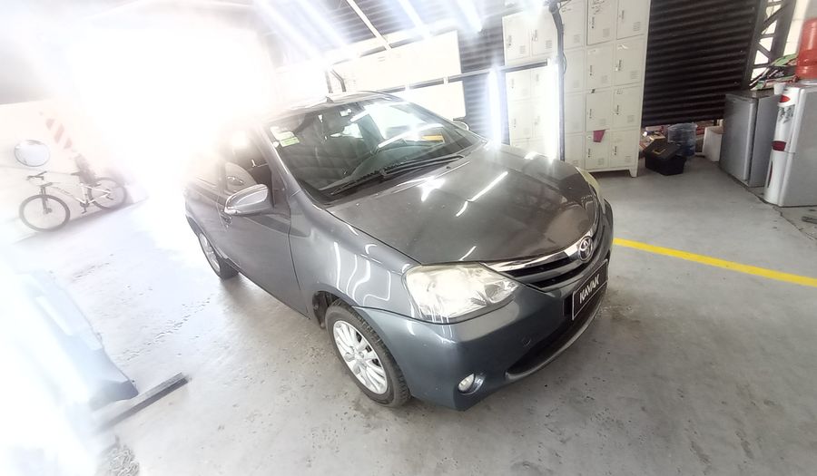 Toyota Etios 1.5 XLS Hatchback 2014
