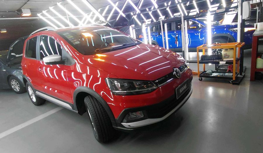 Volkswagen Crossfox 1.6 16V CROSSFOX HIGHLINE Hatchback 2016