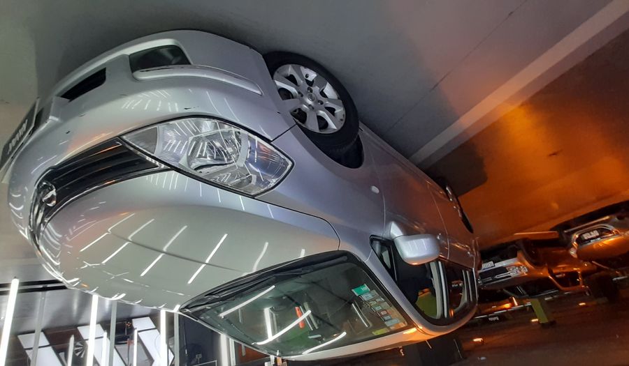 Nissan Tiida 1.8 ACENTA Hatchback 2011